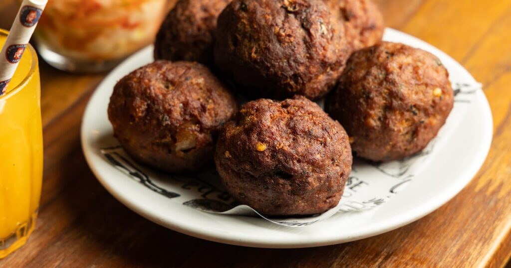 melhor-bolinho-de-carne-bar-do-luiz-fernandes-sp